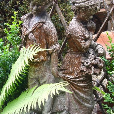 antiquitaeten-berlin-tilman-hoche-garten3